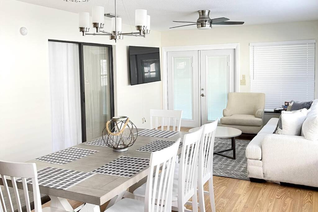 Delightful 3 Bdrm Home, Mins To Clearwater Beach ภายนอก รูปภาพ